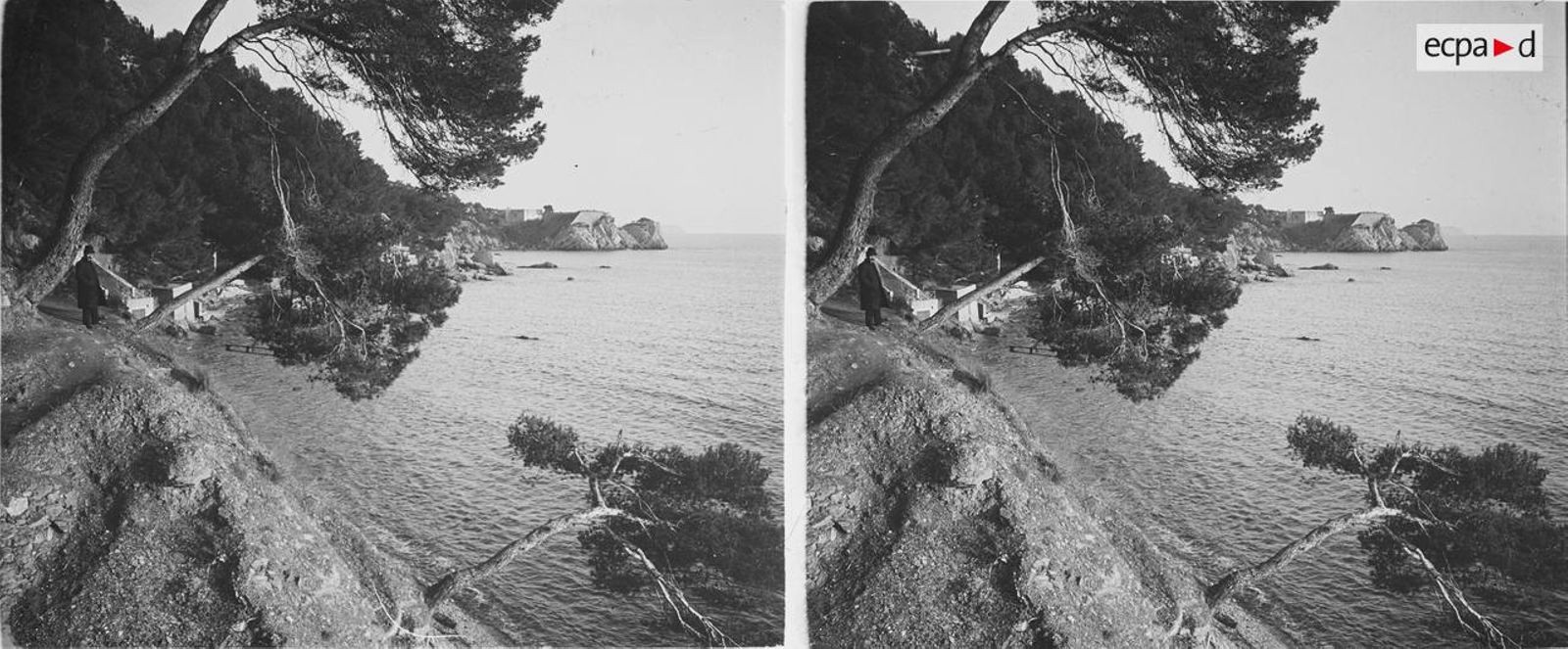 1903至1905年Bezombes上尉在下砲台旁觀察海面