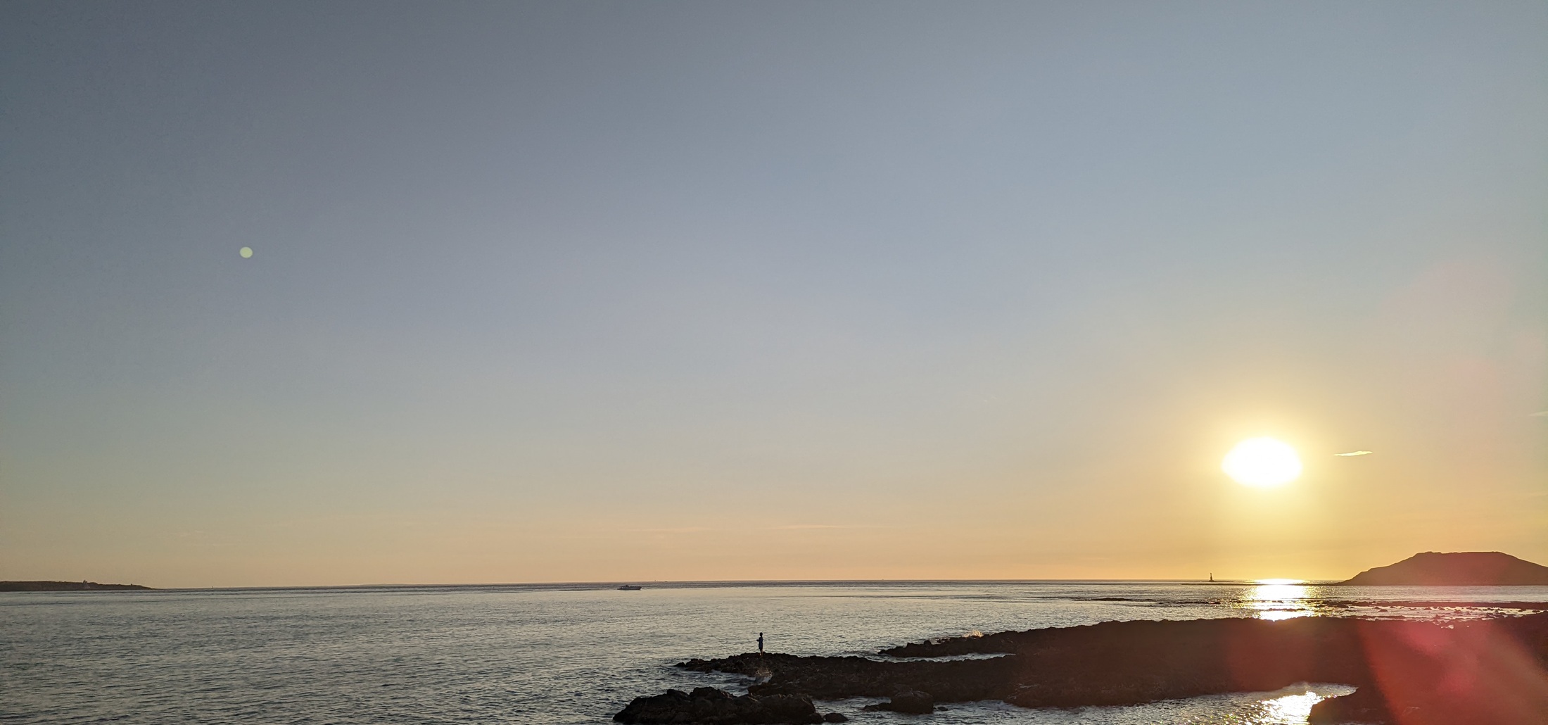 蛇頭山夕陽望向馬公港口